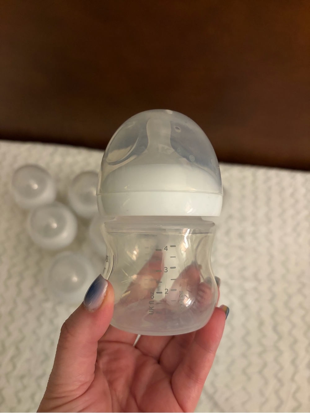 Phillips Avent, Clear Plastic Baby Bottle with White Cap